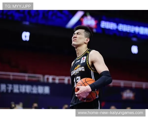 CBA郭艾伦控球突破训练更顺,篮坛新秀的秘密武器 CBA郭艾伦控球突破训练更顺,篮坛新秀的秘密武器